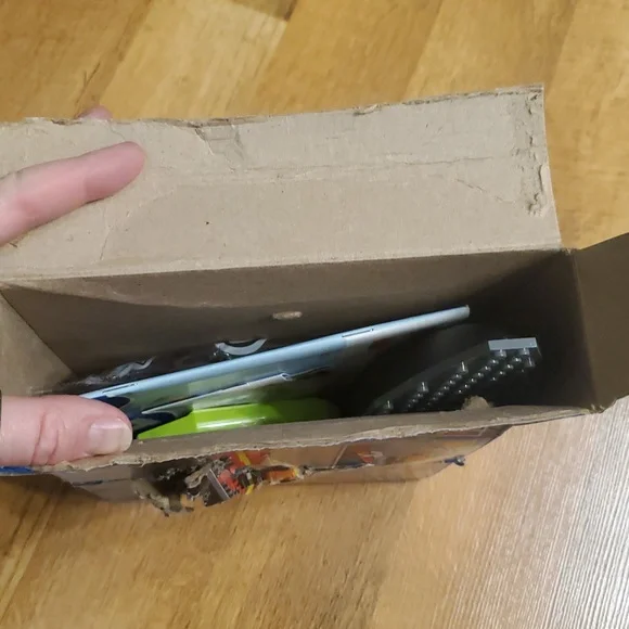 Lego City 60373 Fire Rescue Boat Set New In Destroyed Box - Picture 10 of 10